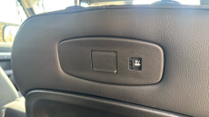 Land Rover Defender 3.0 D300 SE 110 5dr Auto Diesel Estate